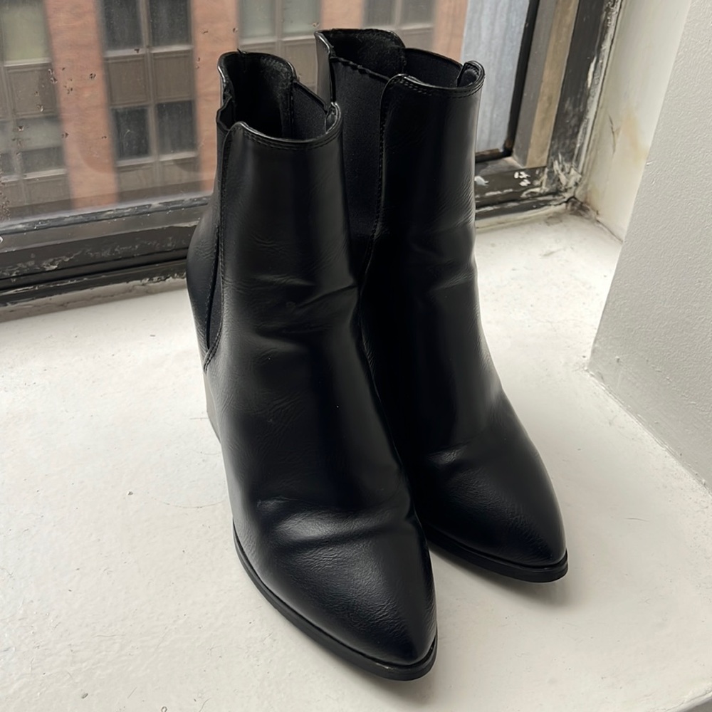 Black high heeled boots / size 39